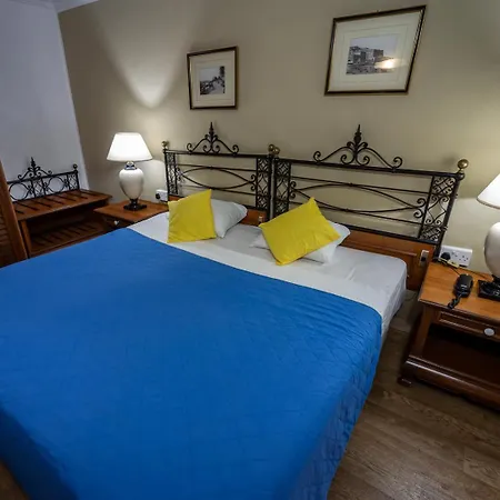Hotel Topaz 3*