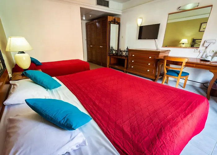 Hotel Topaz St Paul's Bay