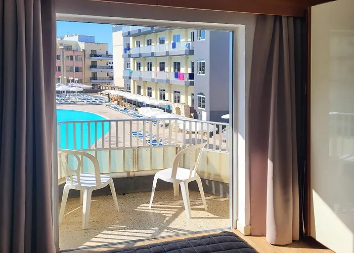 Topaz Hotel St. Paul's Bay