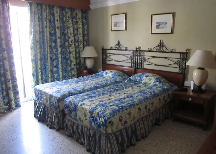 Topaz 3* St Paul's Bay