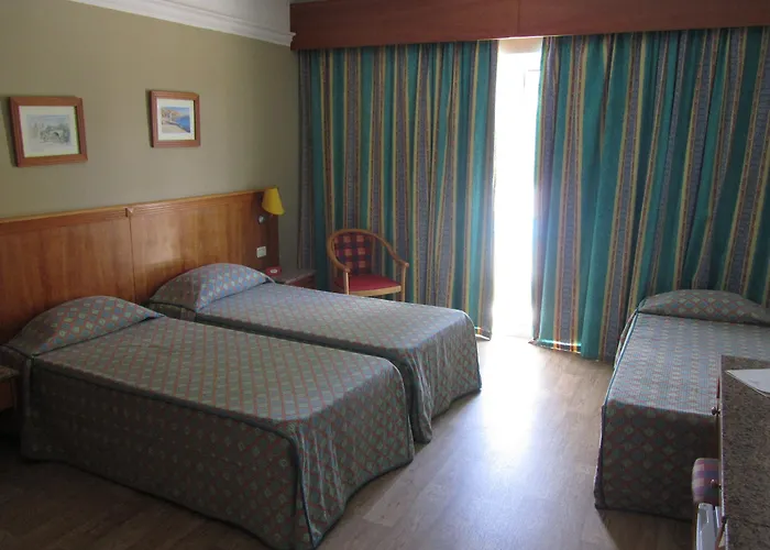 Topaz Hotel St. Paul's Bay