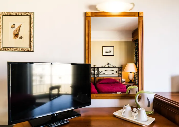 Hotel Topaz St Paul's Bay