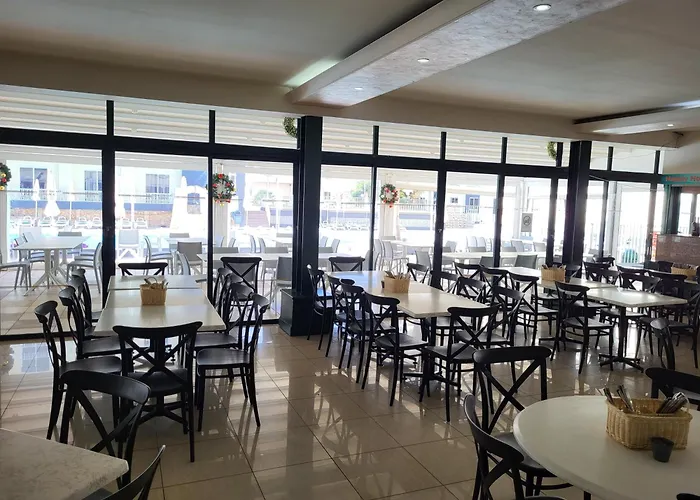 Topaz Hotel St Paul's Bay