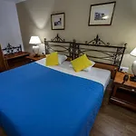 Otel Topaz 3*